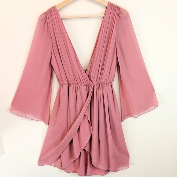 Alice + Olivia Dresses & Skirts - Alice + Olivia Dress in Dusty Rose Size Small
